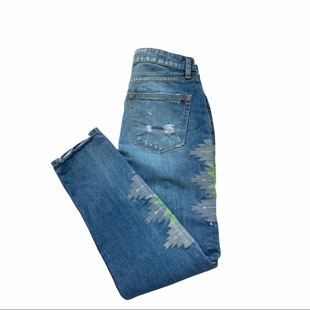 MM Vintage Embroidered Boyfriend Jeans. Size:  27